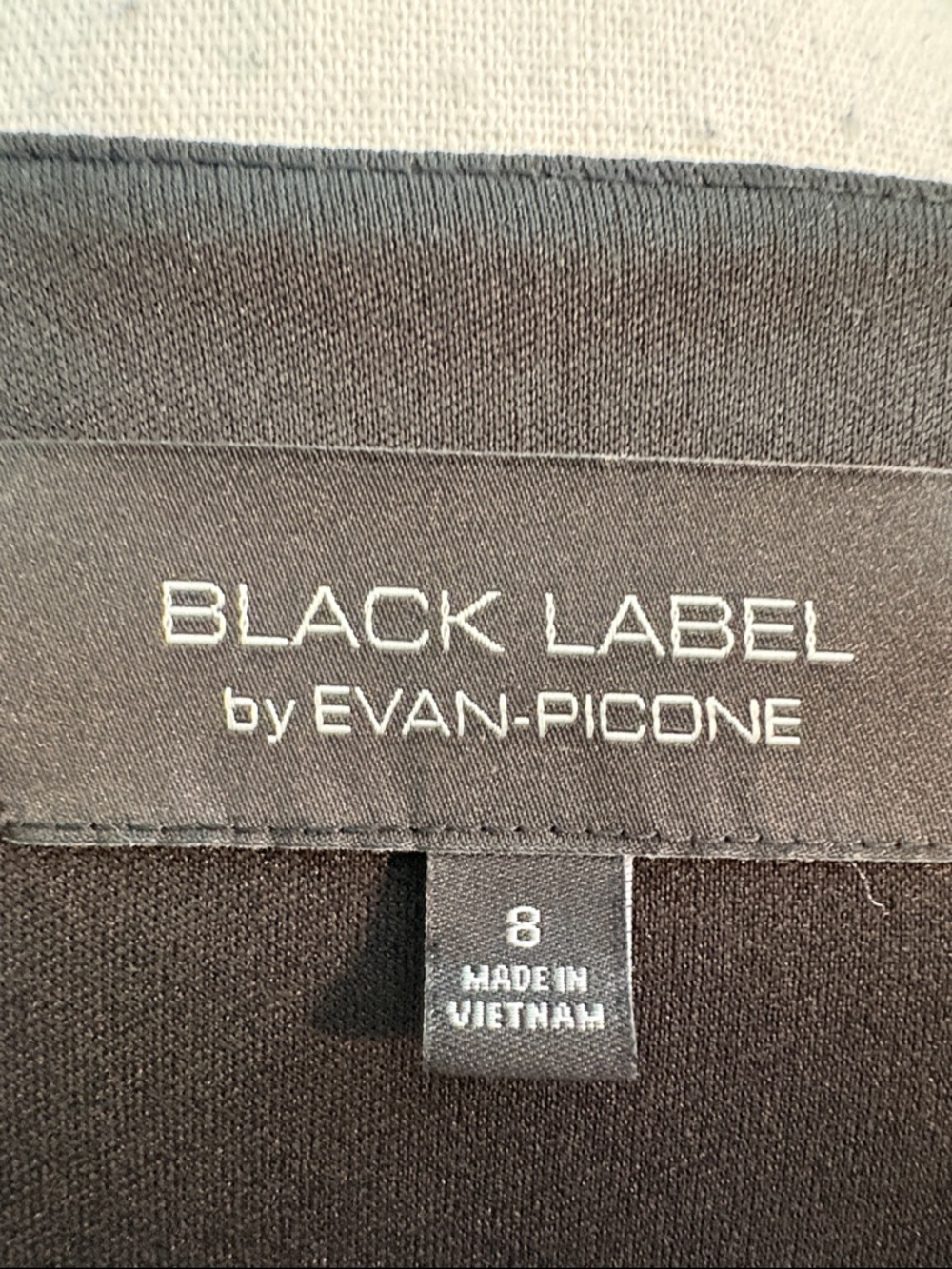 Evan Picone Black Label in a Red, Black & Tan Printed V-Neck Midi Dress - Picture 9 of 10